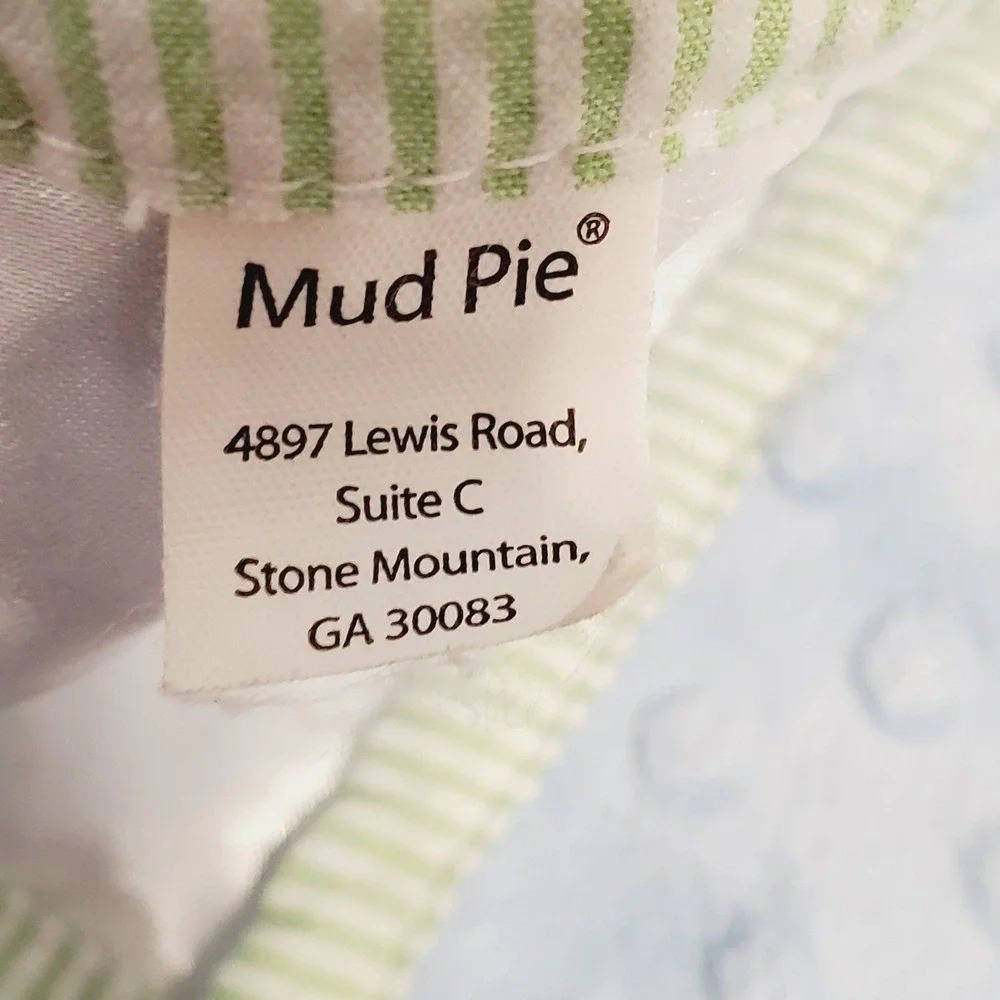 Mud Pie does show